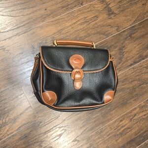 Dooney & Bourke | Medium Crossbody